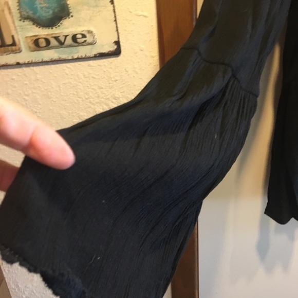 Knox Rose Black Peasant Top. Size Small - Picture 4 of 5